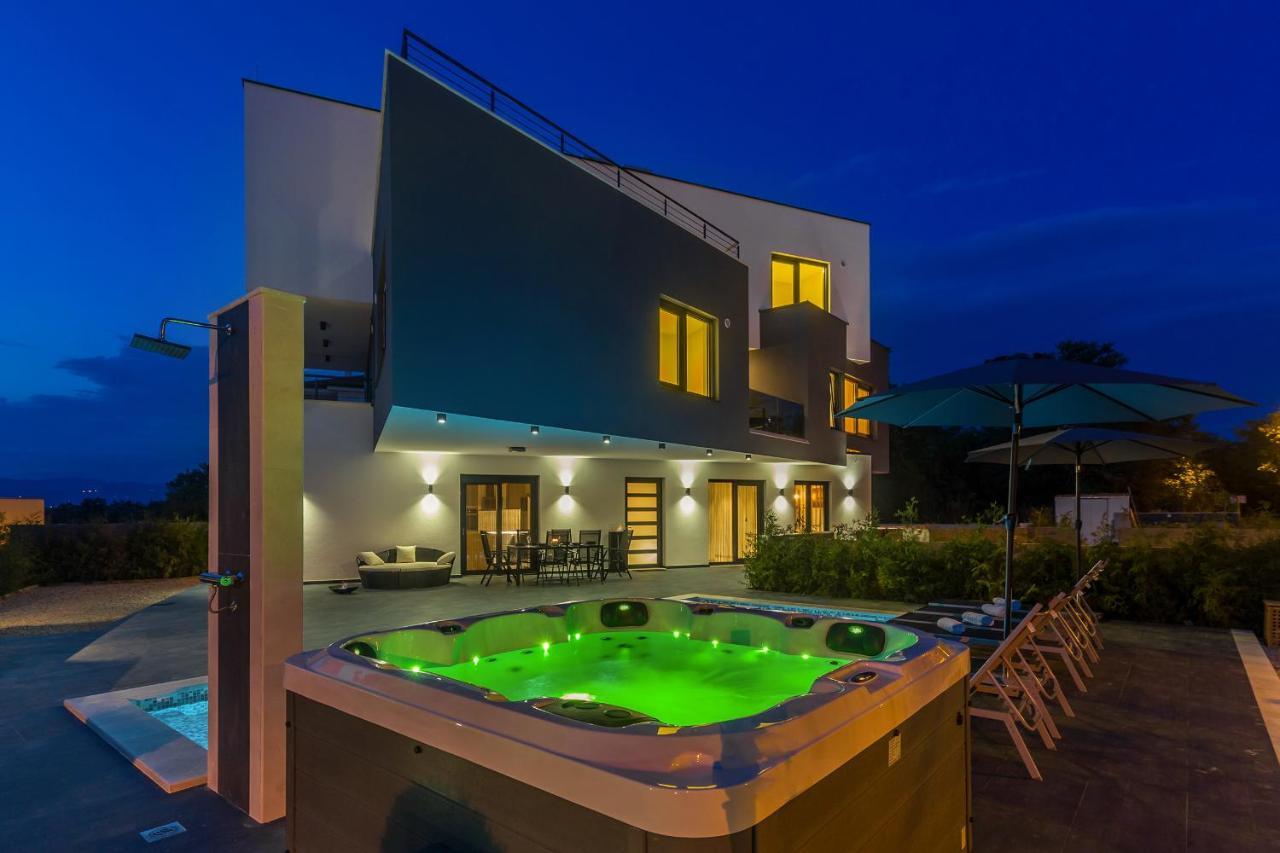 Luxury Apartment Noa Njivice Luaran gambar