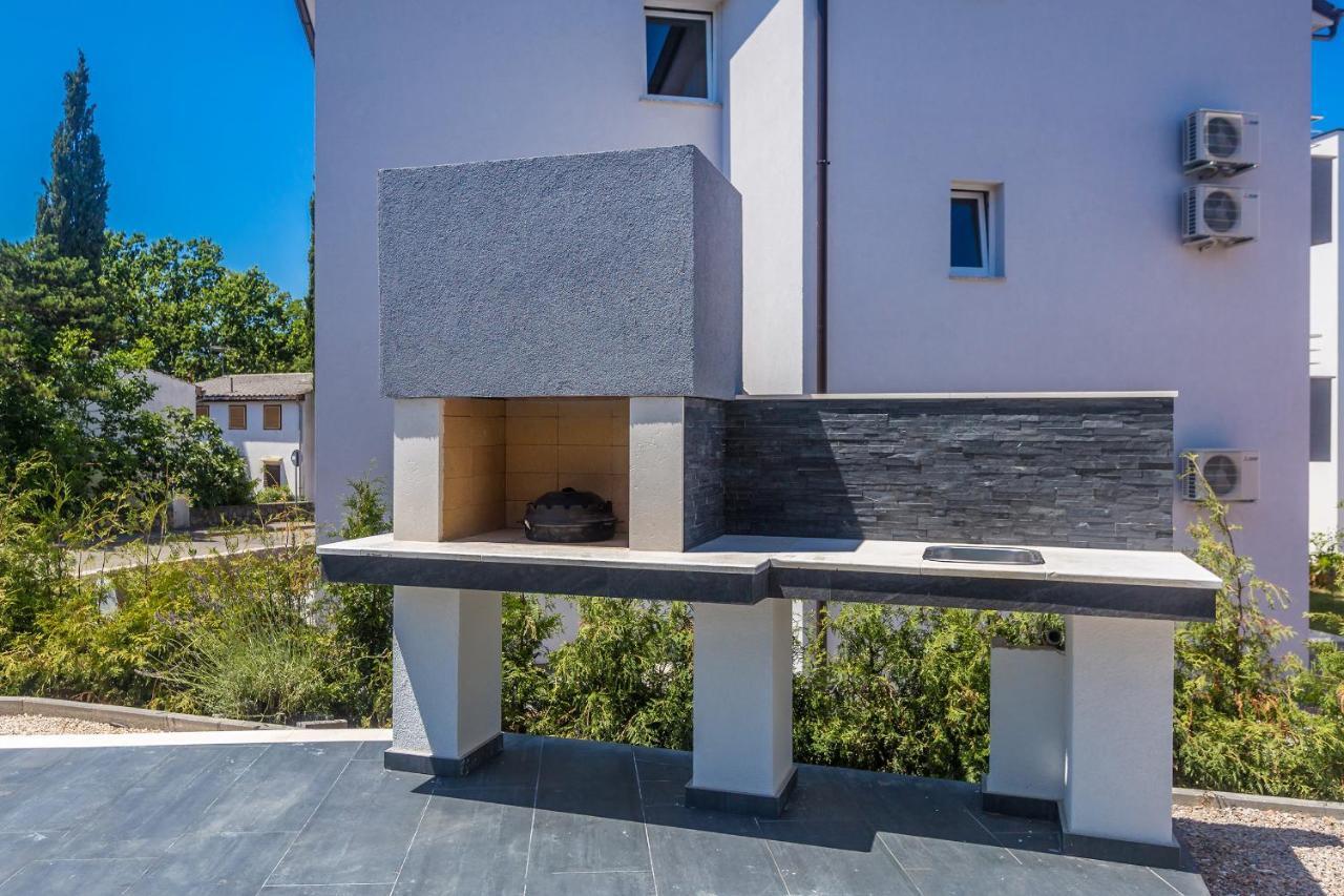 Luxury Apartment Noa Njivice Luaran gambar