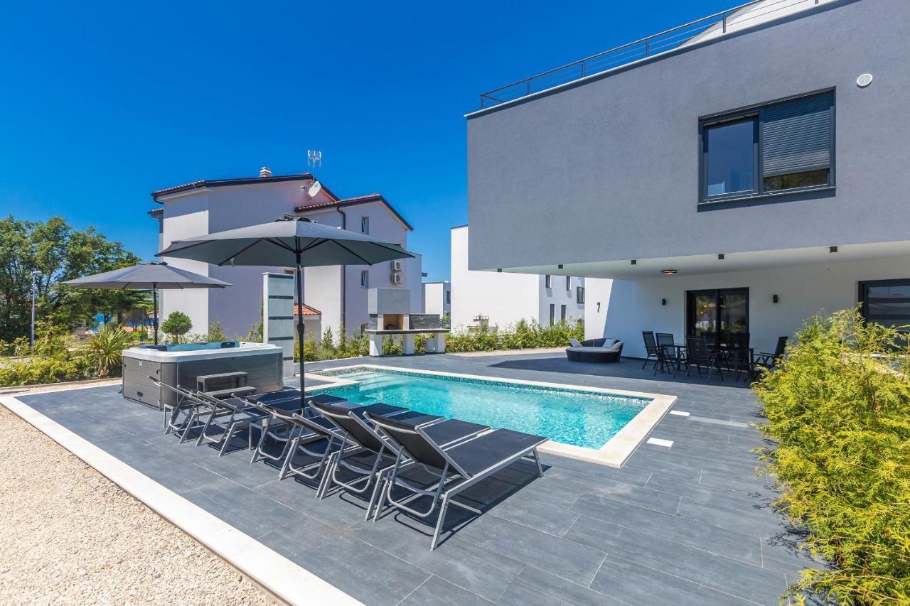 Luxury Apartment Noa Njivice Luaran gambar
