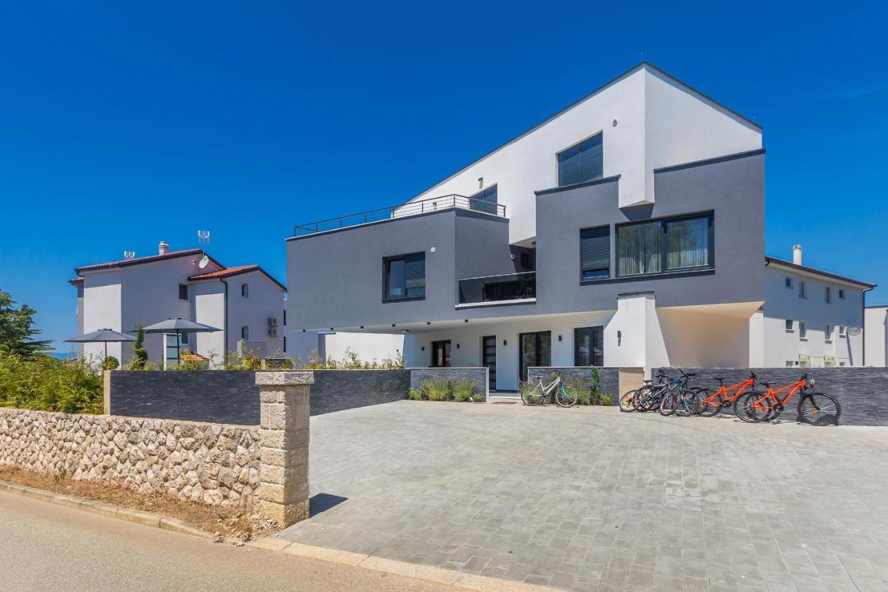Luxury Apartment Noa Njivice Luaran gambar