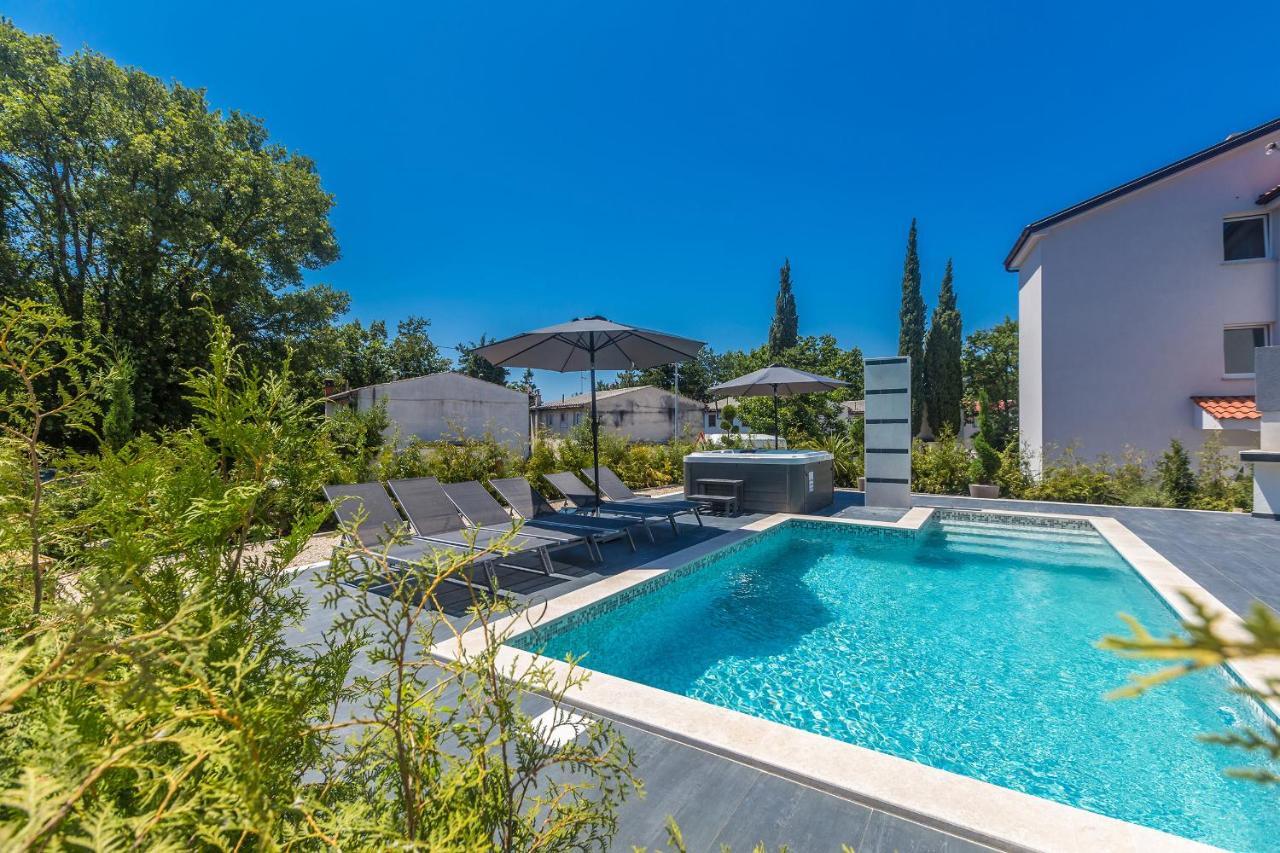 Luxury Apartment Noa Njivice Luaran gambar